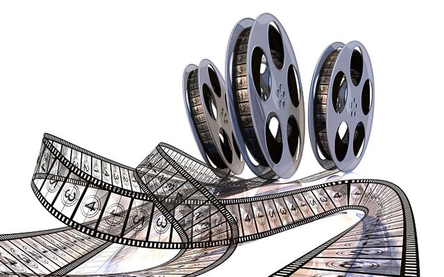 انتقاد به ادامه فعالیت پروژه‌های سینمایی و عملکرد خانه سینما 1