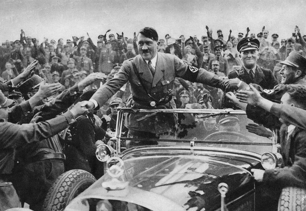 ♧ هیتلر ، دیکتاتور نازی ها 1
