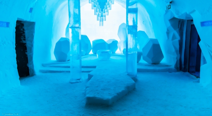 سوئدی‌ها هتل شناور یخی ساختند 
