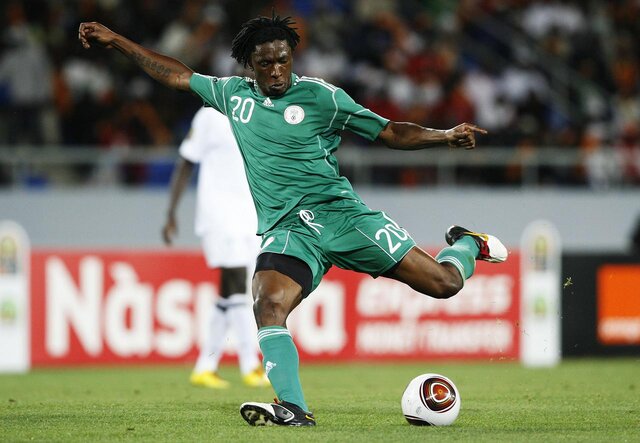 محرومیت بازیکن پیشین نیجریه و منچسترسیتی به دلیل تبانی 1