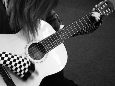 هر کی عشق گیتاره لایکو بزنه عکسهای زیبا از گیتار 