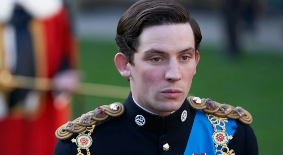 مذاکره دومینیک وست برای بازی در نقش شاهزاده چارلز در فصل پنجم و ششم سریال The Crown 1