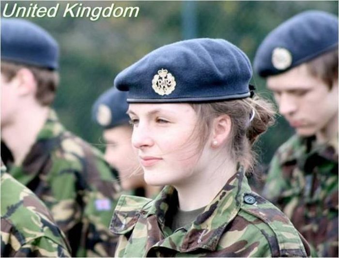 عکس هایی از زیباترین دختران نظامی سراسر جهان 1