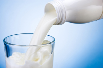 روزانه چند لیوان شیر بنوشیم؟ 1