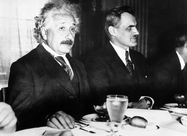 شش دلیل که باید قدردان اینشتین باشیم 
