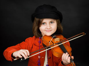 افزایش تمرکز و کنترل احساسات در کودکان با نواختن موسیقی 