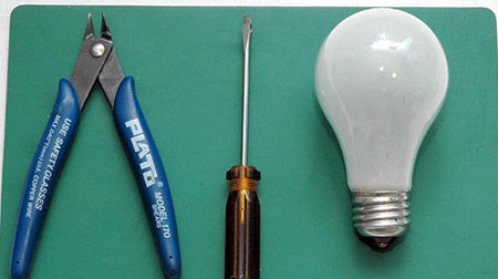 آموزش تصویری ساخت چراغ نفتی با لامپ سوخته 1