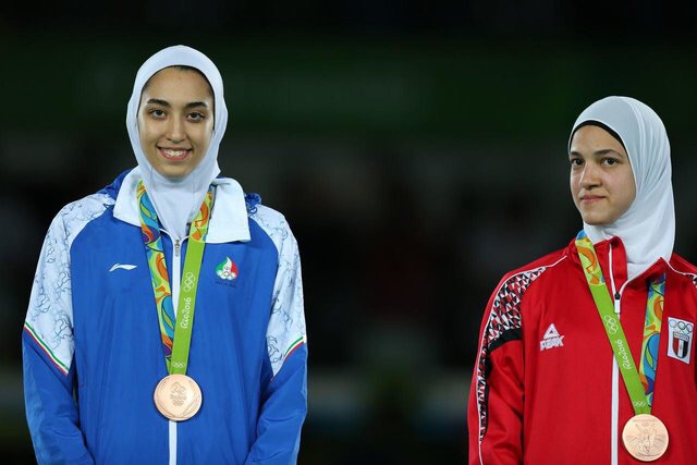 كيميا عليزاده دختري ١٨ ساله اولين مدال بانوان را كسب كرد " 1