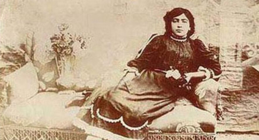 اولین دختر بی حجاب در ایران که بود؟ (عکس) 1
