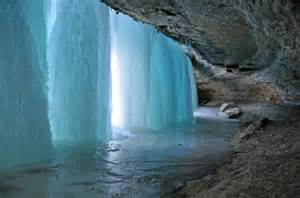 عکاسی از آبشار های یخ زده 1