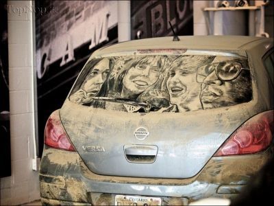 آثار هنری روی شیشه ی خودروها 1