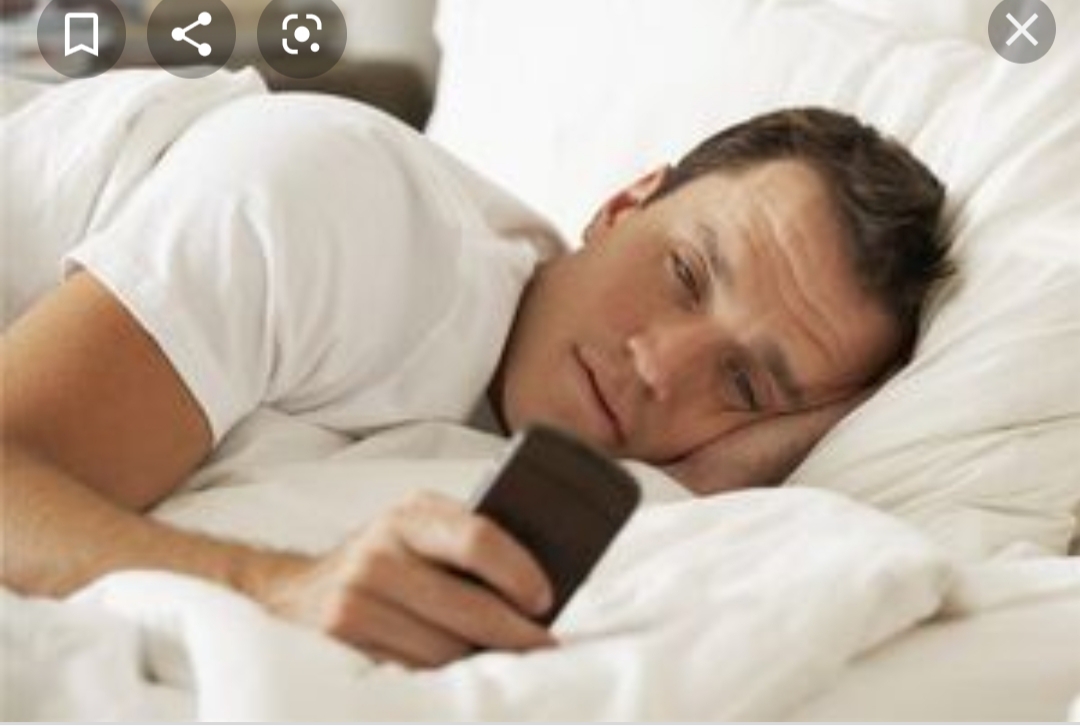 با گوشی همراه خود نخوابید ! 